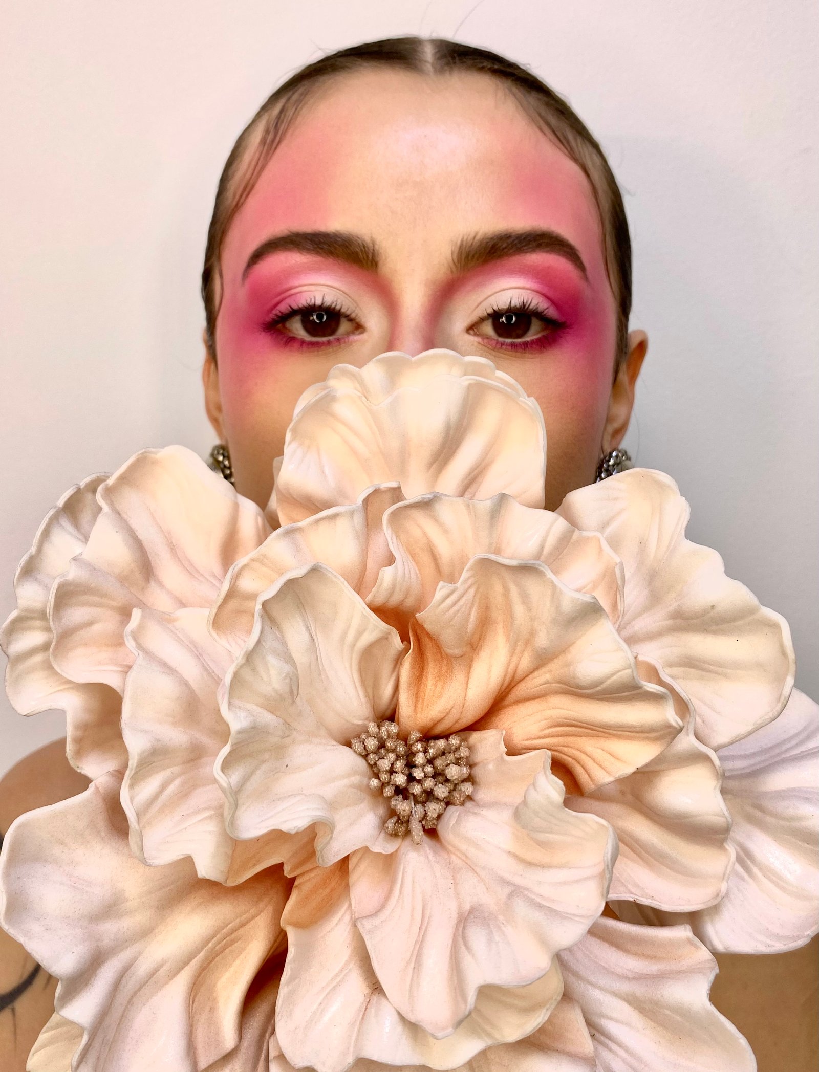 MAQUILLAJE PARA GRADO Y FOTOGRAFÍA EDITORIAL